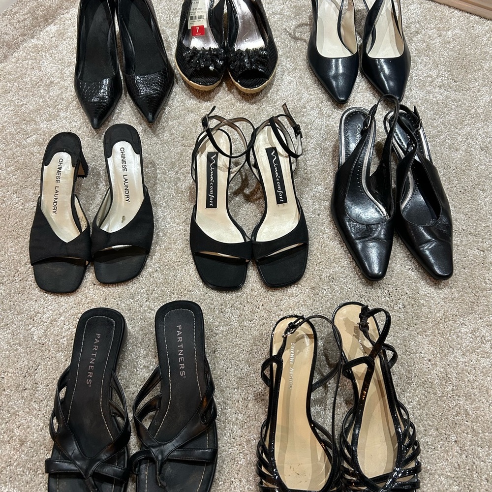 SHOE SALE!! Women's Heels & Sandals. 👠See individual listings for details.